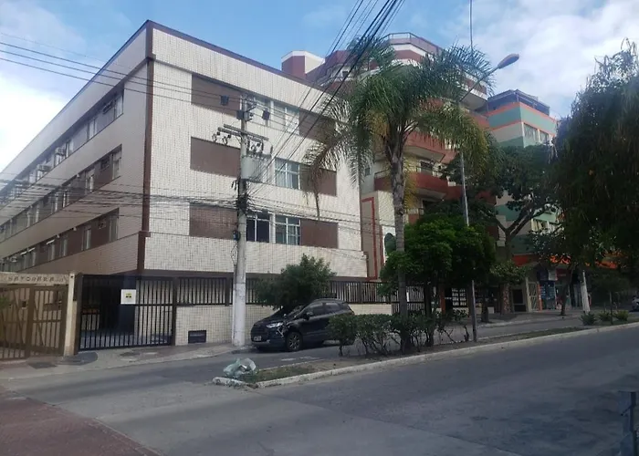 Apto Cabo Frio RJ Mobiliado há 170 metros da Praia do Forte com Wi-Fi e Garagem coberta